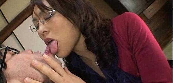  japanese maid helps his retarded master to release his cum into her mouth